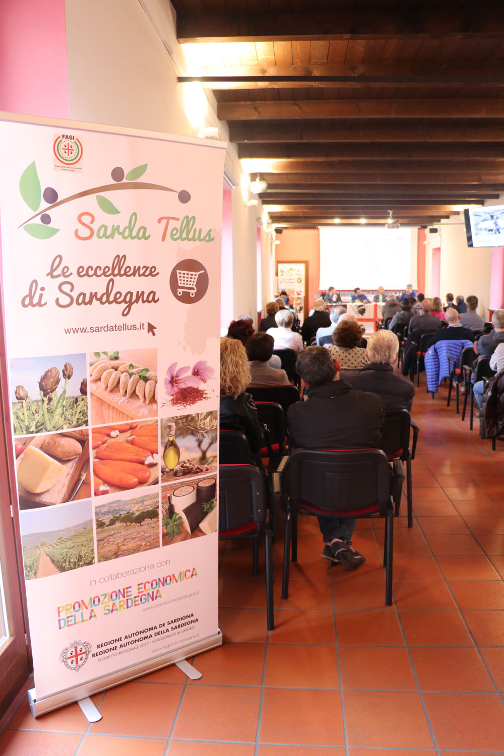 "Io sto con i Pastori" - Dibattito sulla vertenza del latte in Sardegna